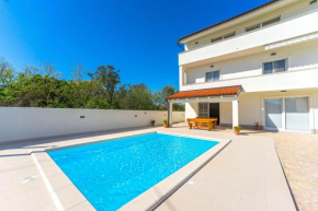 Villa Bianca - Wohnung mit privatem Pool